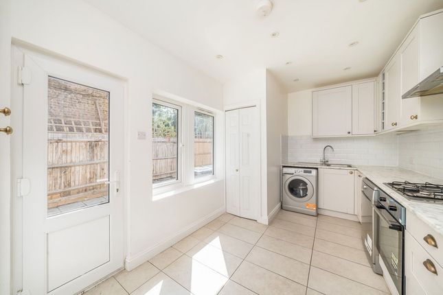 36, Jasmine Grove, London photo 5