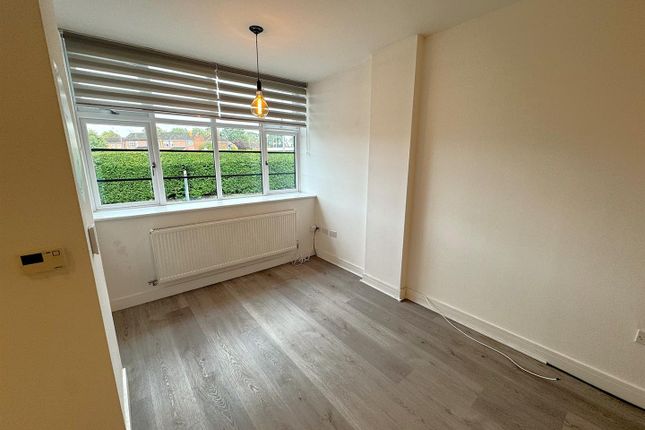 74a, Studfall Avenue, Corby photo 4