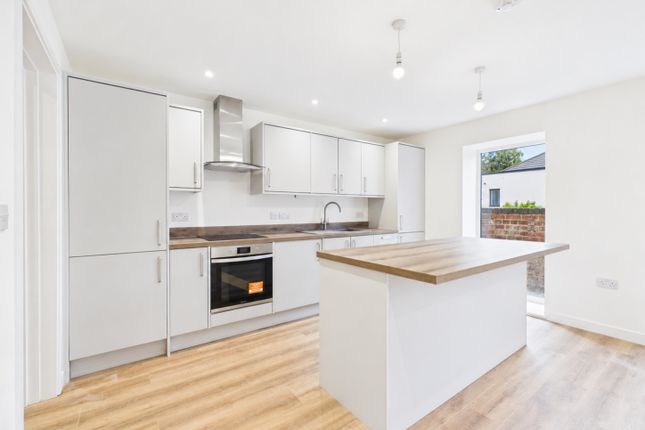 Flat 18, Dowty Lofts, Cheltenham photo 2