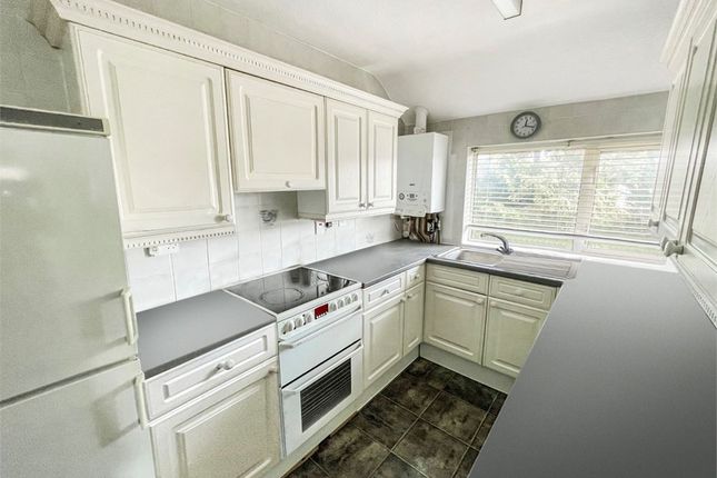 Maisonette to rent in Stafford Avenue, Slough