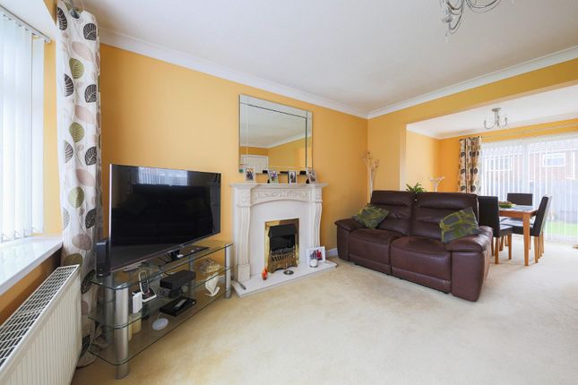 15, Kettering Place, Cramlington photo 3