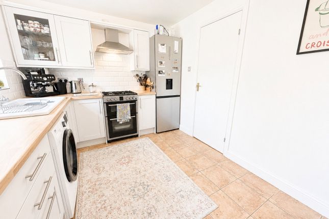 2, Orme Close, Brierley Hill photo 3