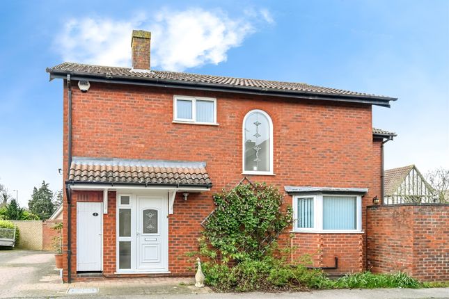 Thumbnail Detached house for sale in Peartree Close, Shefford