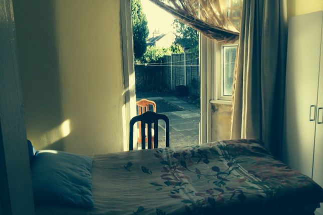 Medium Size Bedroom For Single Room With Family- 650 Pcm Inclusive Bills