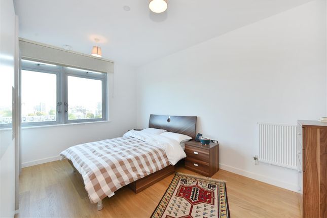 Flat for sale in Iona Tower, Ross Way