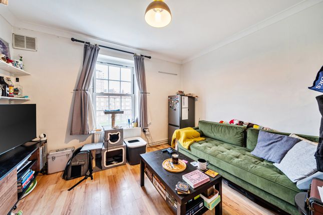 Flat 40, Cardiff House,, Peckham Park Road, London photo 3