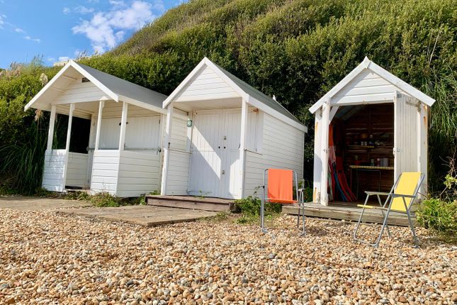 Beach Hut 3, South Cliff, Bexhill-on-sea photo 3