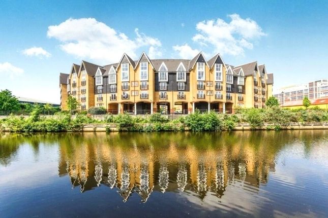 1-bed flat on Flat 161, Scotney Gardens,, St. Peters Street, Kent, £100,000