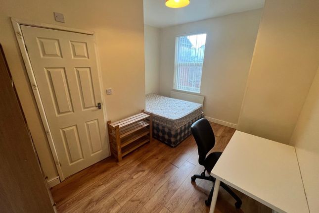 Property to rent in Hearsall Lane, Chapelfields, Coventry