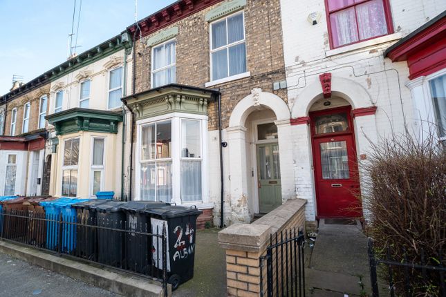 Thumbnail Flat for sale in 24 Albany Street, Hull