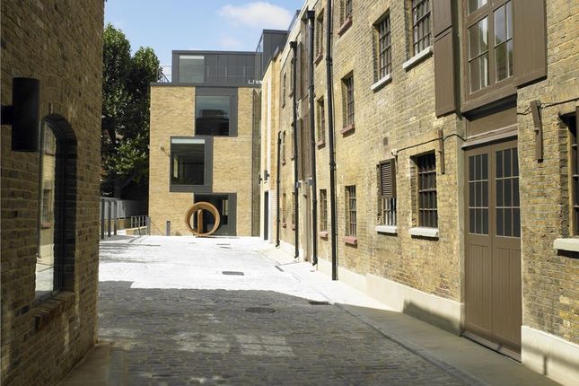 Office to let in Managed Office, Wool Yard, Bermondsey Street, London -
