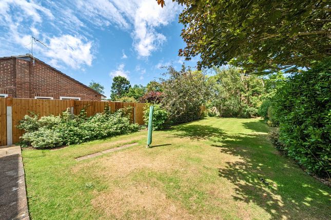 24, The Greenwood, Guildford photo 2
