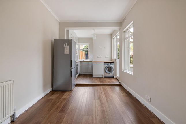 23, Vincent Road, Highams Park photo 4