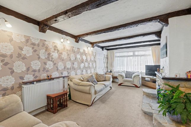 303 Beechings Way, Rainham, Kent photo 4