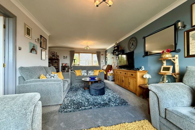 8, Eston Close, Penryn photo 4