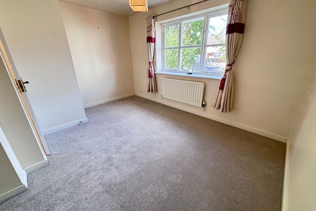 69 Ermine Street, Yeovil photo 5