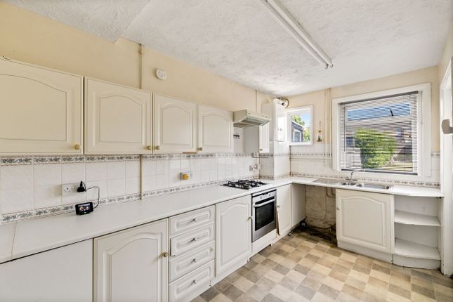 25, Hawkins Road, Folkestone photo 4