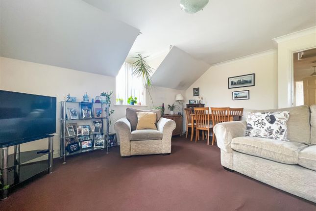 Flat 6, Boxtree Court, Castle Street, Fareham photo 4