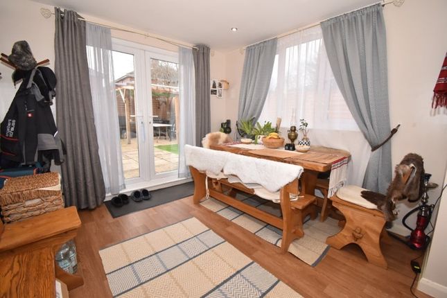 16, Brooke Avenue, Exeter photo 3