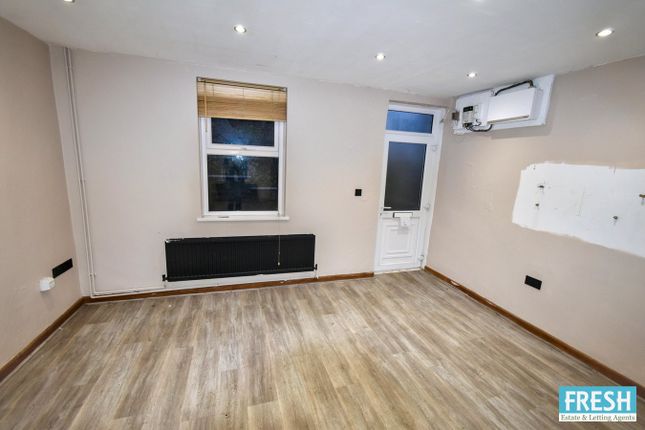 2, Maes Y Glenyn, Swansea photo 4