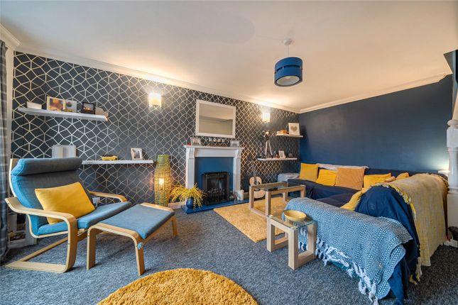 21, Ivy Chase, West Yorkshire photo 2