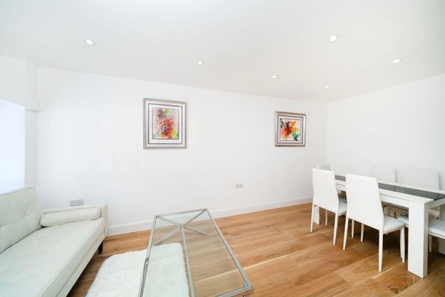16, Maple Mews, London photo 4