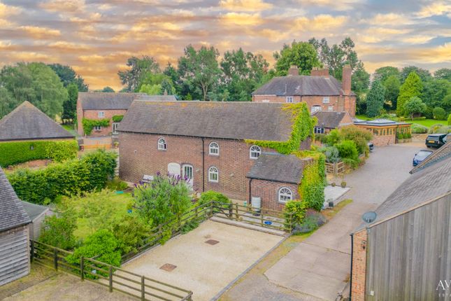 Thumbnail Barn conversion for sale in Mill Lane, Stonnall, Walsall, Staffordshire