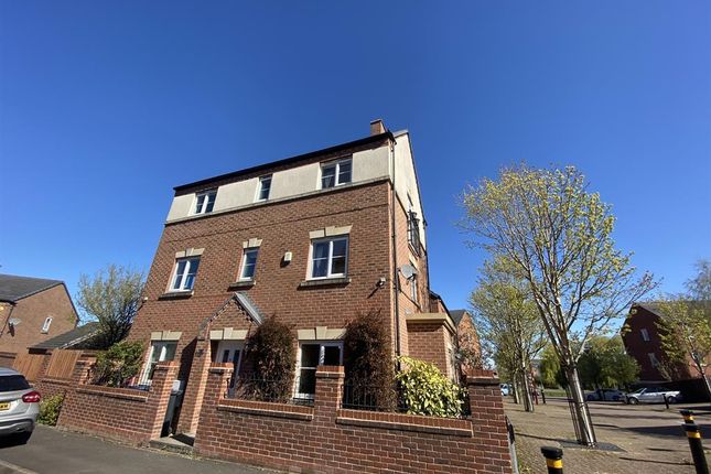Thumbnail Detached house to rent in Brook Way, Edgbaston, Birmingham