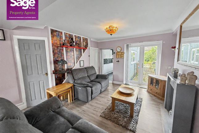 13, Park Place, Newport photo 3