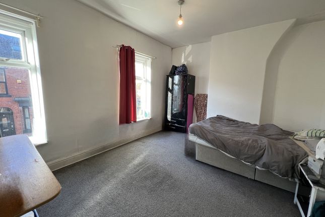 5, Church Avenue, Salford photo 4