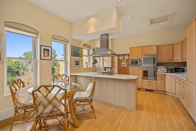 Apt 8, Beechmount, Altrincham photo 4