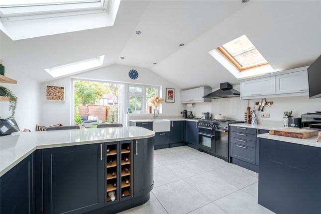 3, Park View, Thames Ditton photo 4