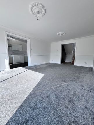 61, Fairfax Avenue, Basildon, Fairfax Avenue, Basildon, Basildon photo 3