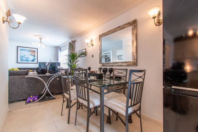 3 St. Georges Court, Looe photo 4