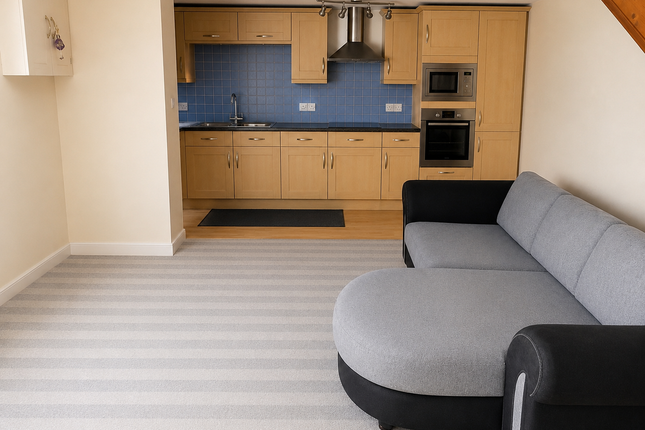 Flat 1, 17, Vallis Way, Somerset photo 5