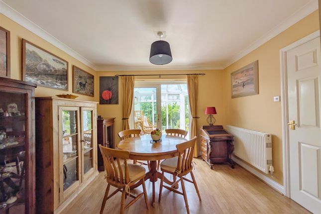 2, Lords Hill Close, Coleford photo 4