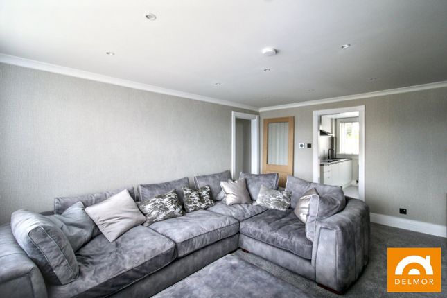 2, Kirkland Drive, Leven photo 4