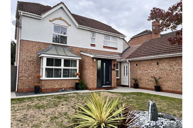 43, Rufford Avenue, Weston Favell, Northampton photo 2