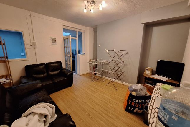 8, Brook Street, Pontypridd photo 2