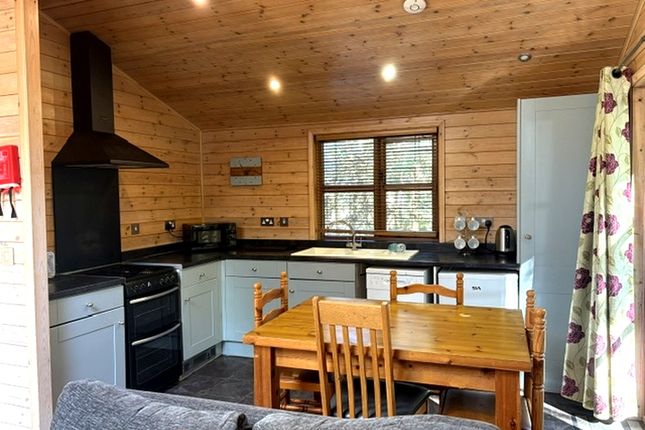 242, Field Way, Sandy Balls, Fordingbridge photo 3