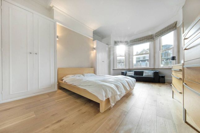 Thumbnail Flat to rent in Tierney Road, Clapham Park, London