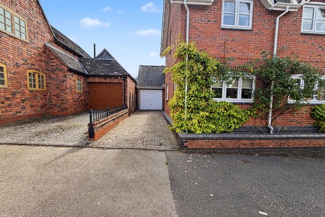 Old Yard Cottage, School Street, Rugby photo 2