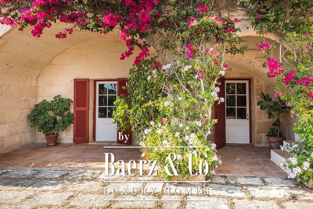 Villa for sale in Ciutadella De Menorca, Balearic Islands, Spain