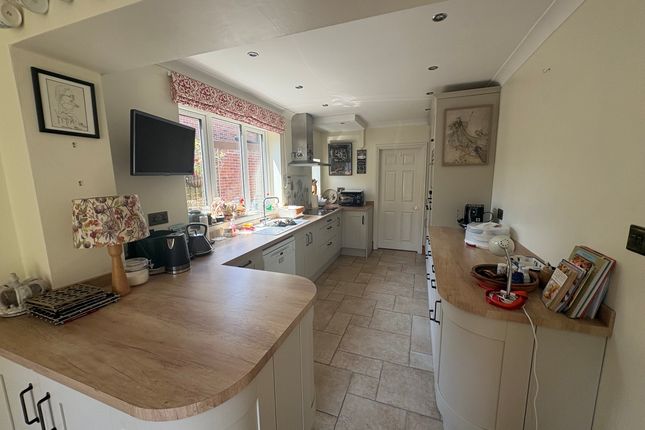 246 Mudford Road, Yeovil photo 3