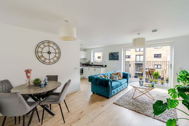 Flat 22, 52, Shrubhill Walk, Edinburgh photo 4