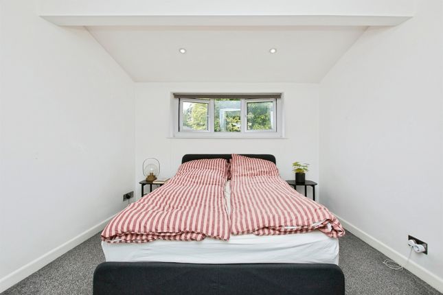 8, Wellington Crescent, DERBY photo 5