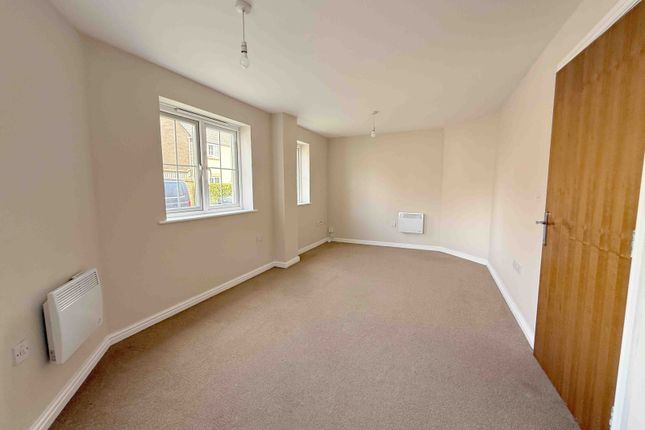 97, Six Mills Avenue, Swansea photo 4