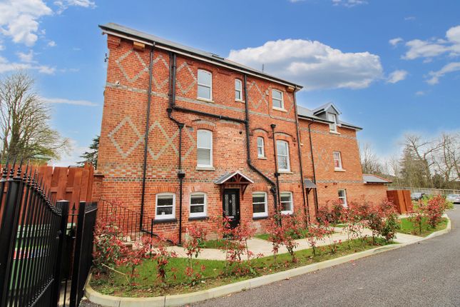 Flat for sale in Brunswick Hill, Reading