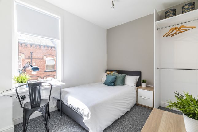 Terraced house to rent in Granby Place, Leeds