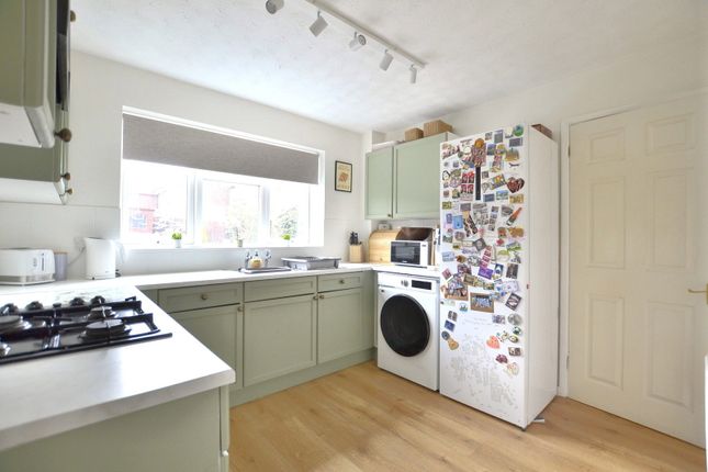 24, Pinery Road, Gloucester photo 4